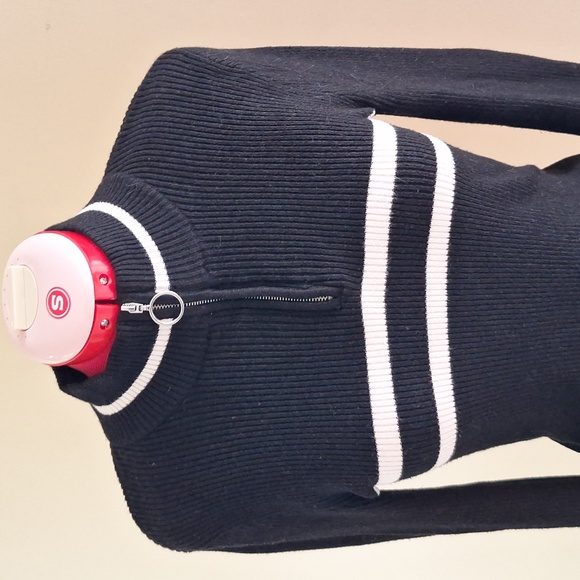 Kendall & Kylie Tops - Kendall & Kylie Size XS Black & White